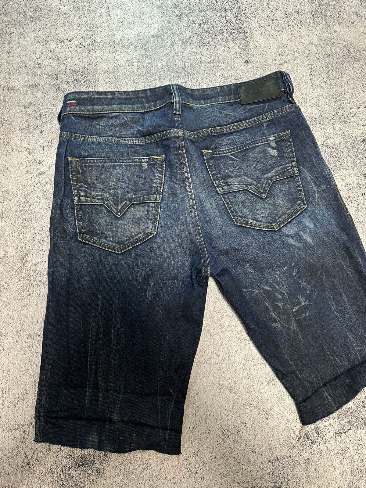 Diesel Made in Italy Diesel Cowhide Denim Shorts Faded Size US 31 - 10 Thumbnail