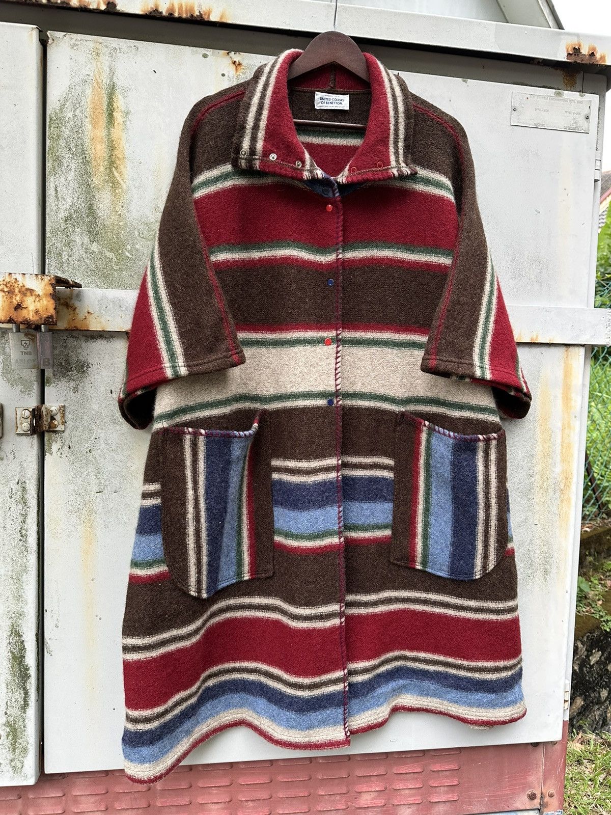 United Colors Of Benetton United Colors Of Benetton 100% Pure Wool Cloak Made In Italy Size US XL / EU 56 / 4 - 5 Thumbnail