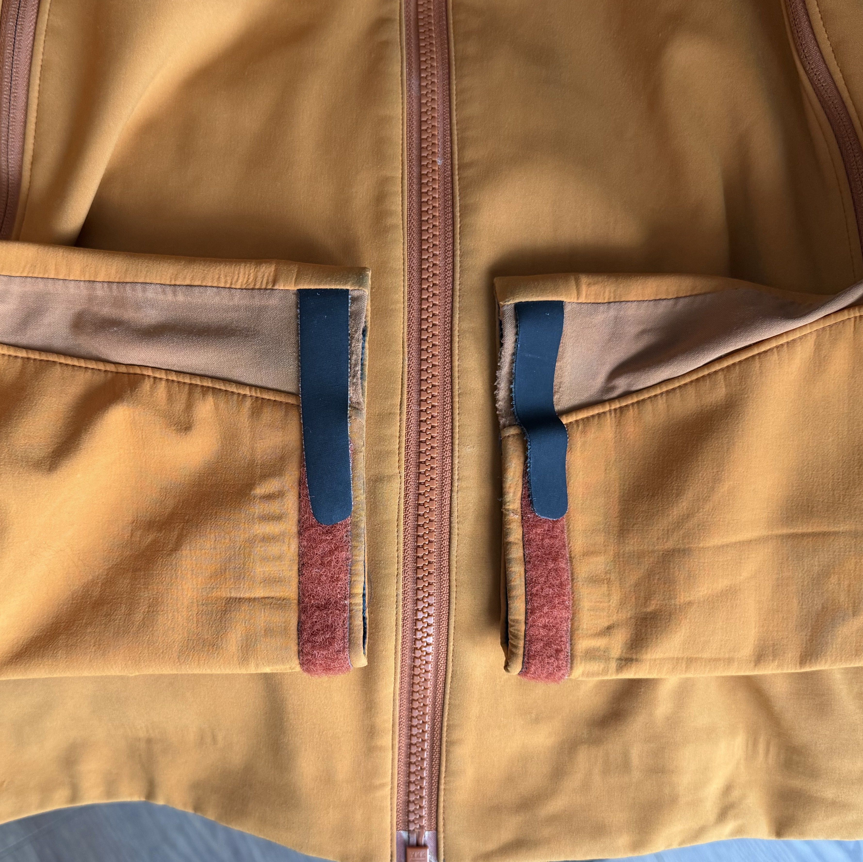 Arc'teryx ARC'TERYX Windstopper Yellow Hooded Jacket Outdoor Trekking Size US S / EU 44-46 / 1 - 20 Thumbnail