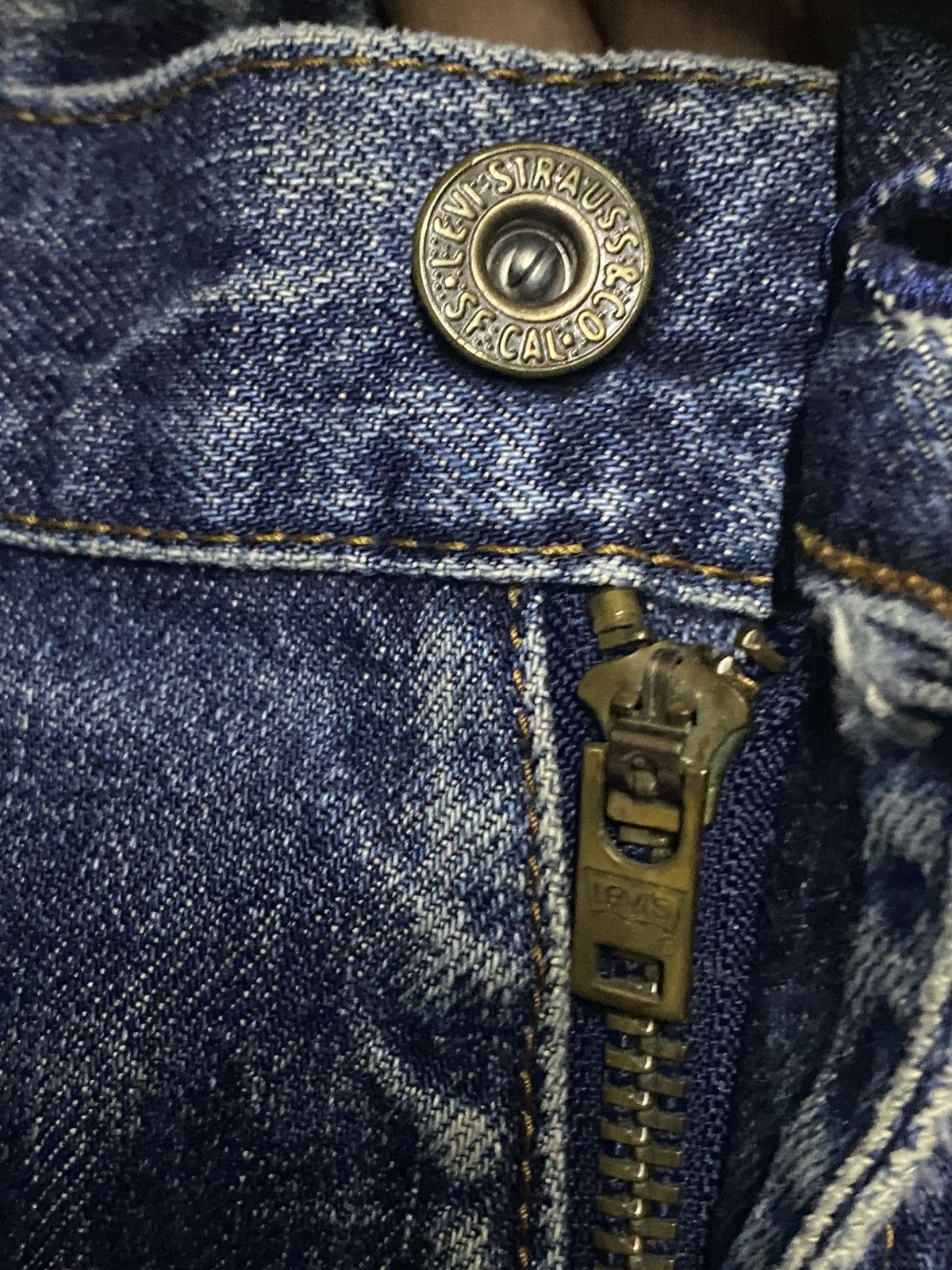 Levi's Vintage Levis 503 Button J09 Distressed Wide Leg Baggy Jeans Size US 31 - 9 Thumbnail