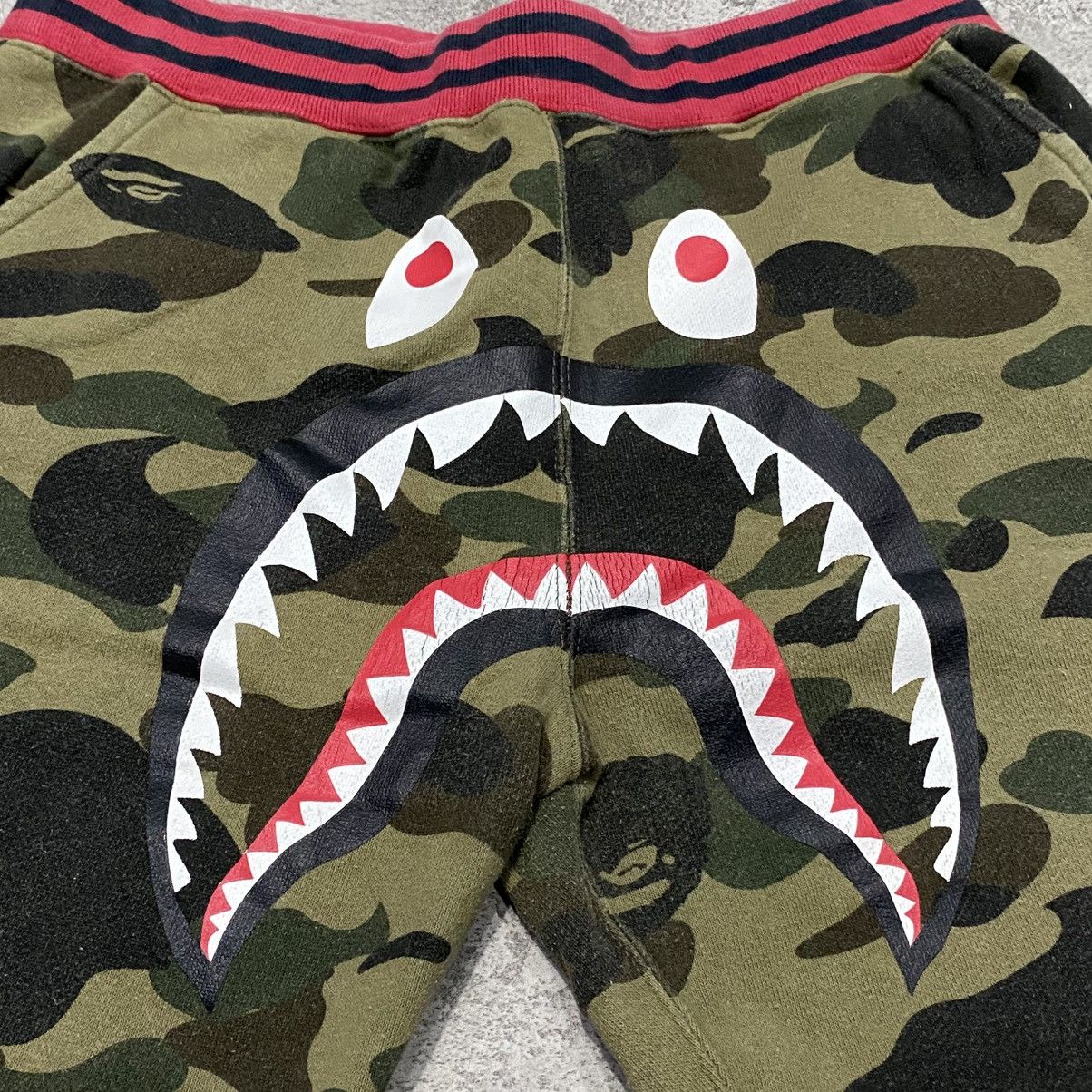 Bape Bape Shark Jogger Camo Size 24" / US 00 / IT 34 - 4 Thumbnail