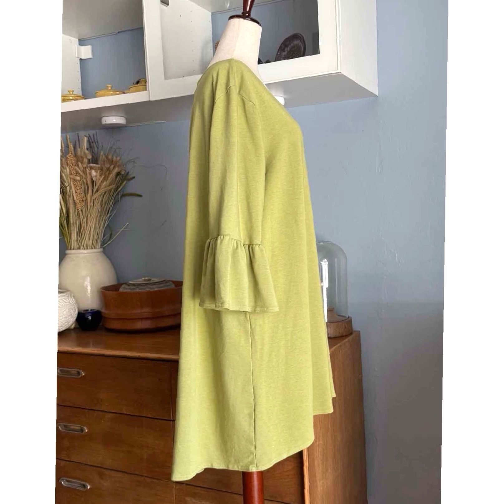 Vintage BRYN WALKER Tunic Dress Hi-low Bamboo French Terry Lime Green S Bell Sleeve Round Neck 3/4 Sleeve Womens 66% Bamboo 28% Organic Cotton 6% Spandex Size S / US 4 / IT 40 - 5 Thumbnail