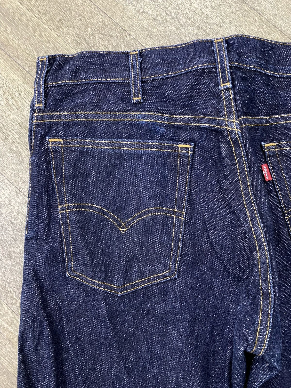 Levi's Vintage Clothing 2000s Vintage Levis 517 Bell Button Bootcut Flared Jeans Size US 33 - 12 Thumbnail