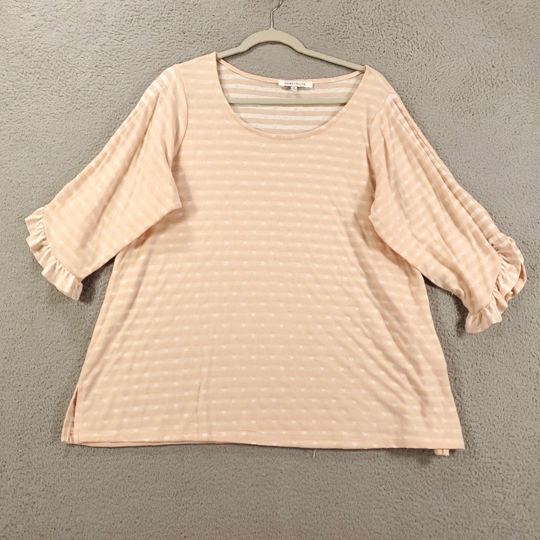 Vintage Rose And Olive Blouse Rose And Olive Top 1X Size 1X Peach Hearts Allover Ruffled Flutter Sleeves Size XL / US 12-14 / IT 48-50 - 2 Thumbnail