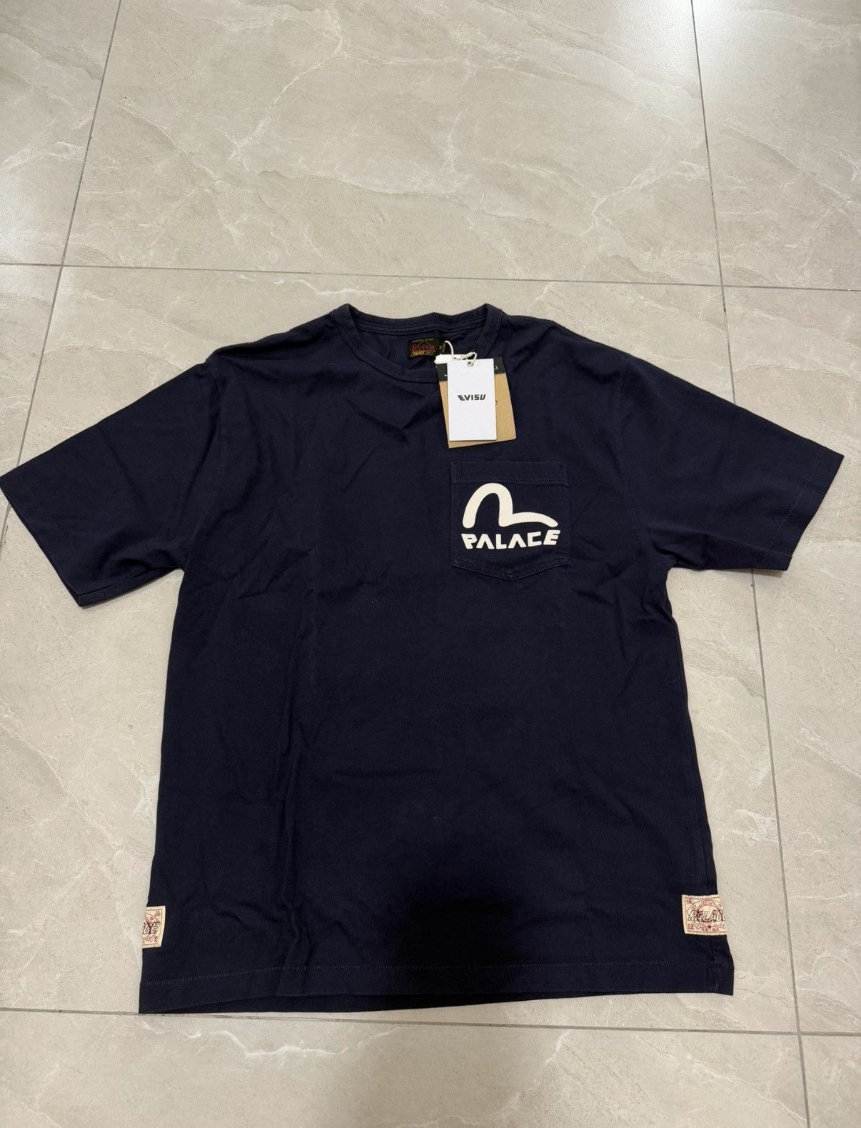 Palace PALACE × EVISU SS26 Collaboration Short Sleeve T-shirt J34 Size US M / EU 48-50 / 2 - 1 Thumbnail