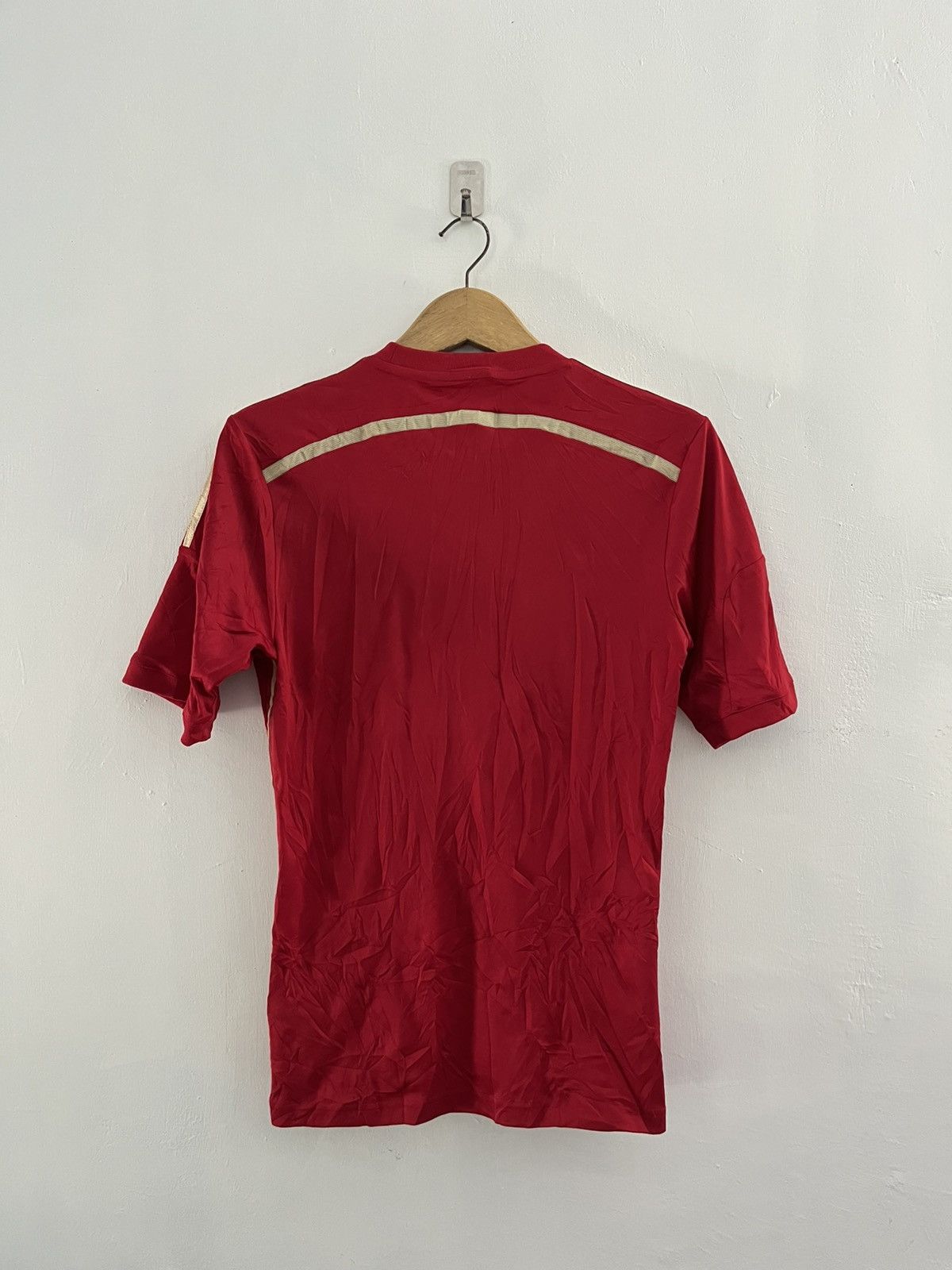 Adidas 2014 spain home jersey Size US M / EU 48-50 / 2 - 2 Thumbnail