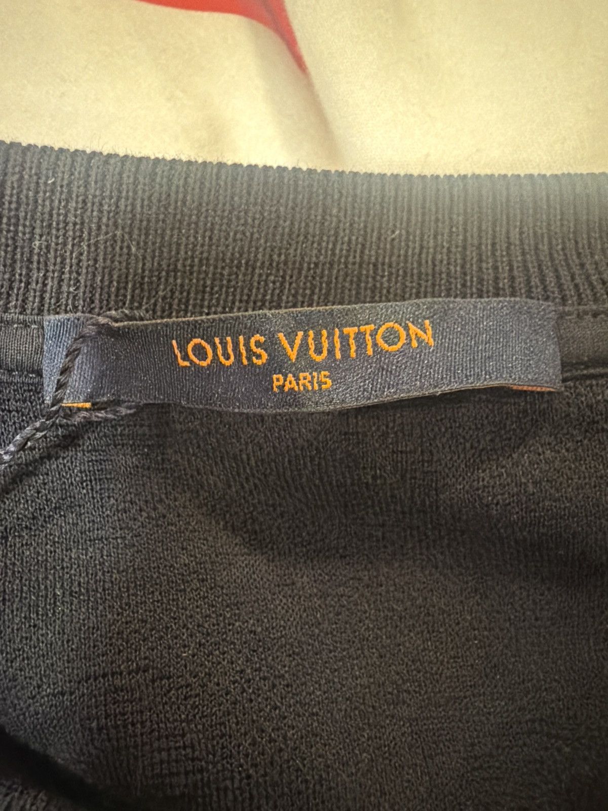Louis Vuitton Louis Vuitton Signature 3D Pocket Tee Size US XL / EU 56 / 4 - 5 Thumbnail
