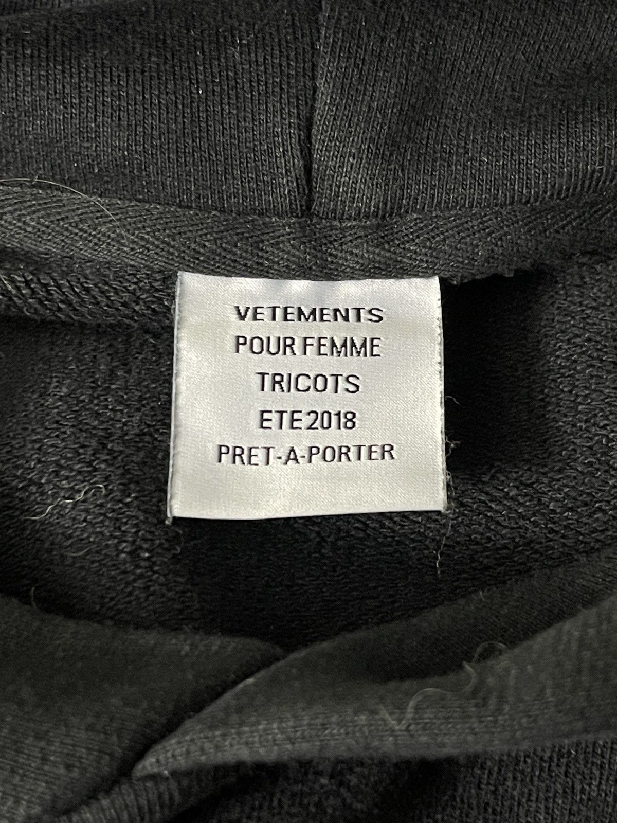 Vetements Vetements SS18 Deconstructed Wash Tag Hoodie Size US M / EU 48-50 / 2 - 8 Thumbnail