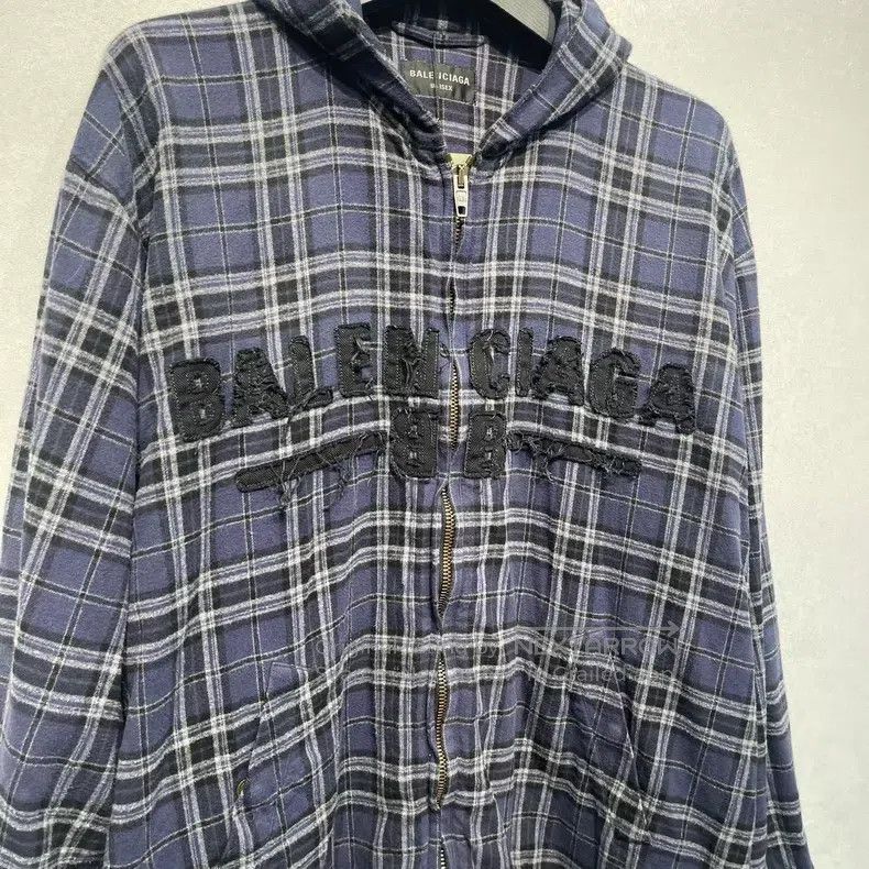 Balenciaga Balenciaga Patchwork Plaid Long Sleeve Shirt Size US S / EU 44-46 / 1 - 3 Thumbnail