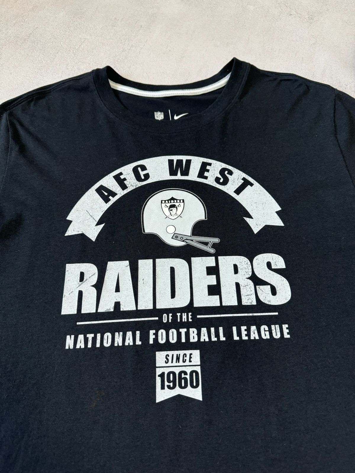 NFL × Nike × Vintage Vintage Nike Raiders T Shirt Tee Big Logo Baggy Black Y2K Size US L / EU 52-54 / 3 - 8 Thumbnail