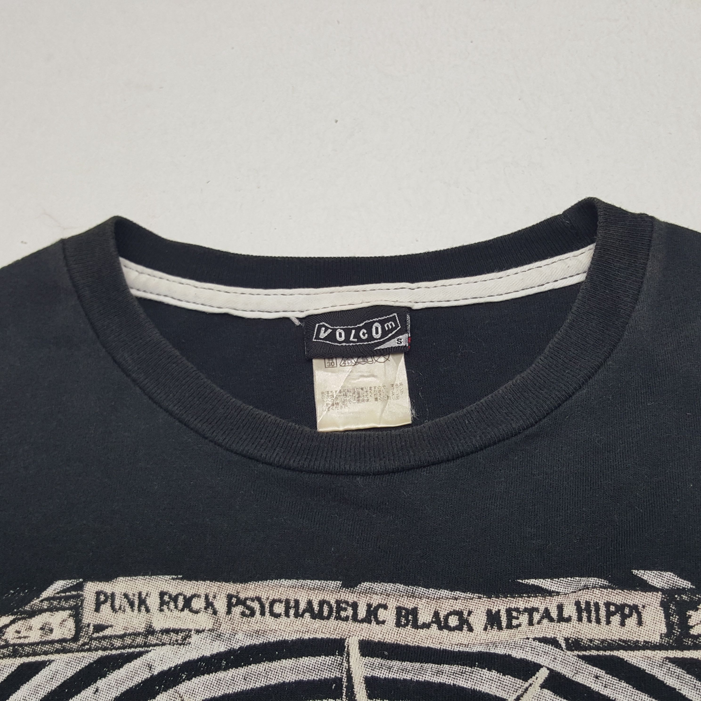 Vintage × Volcom Vintage Volcom American Rock Art Tshirt Size US S / EU 44-46 / 1 - 4 Thumbnail