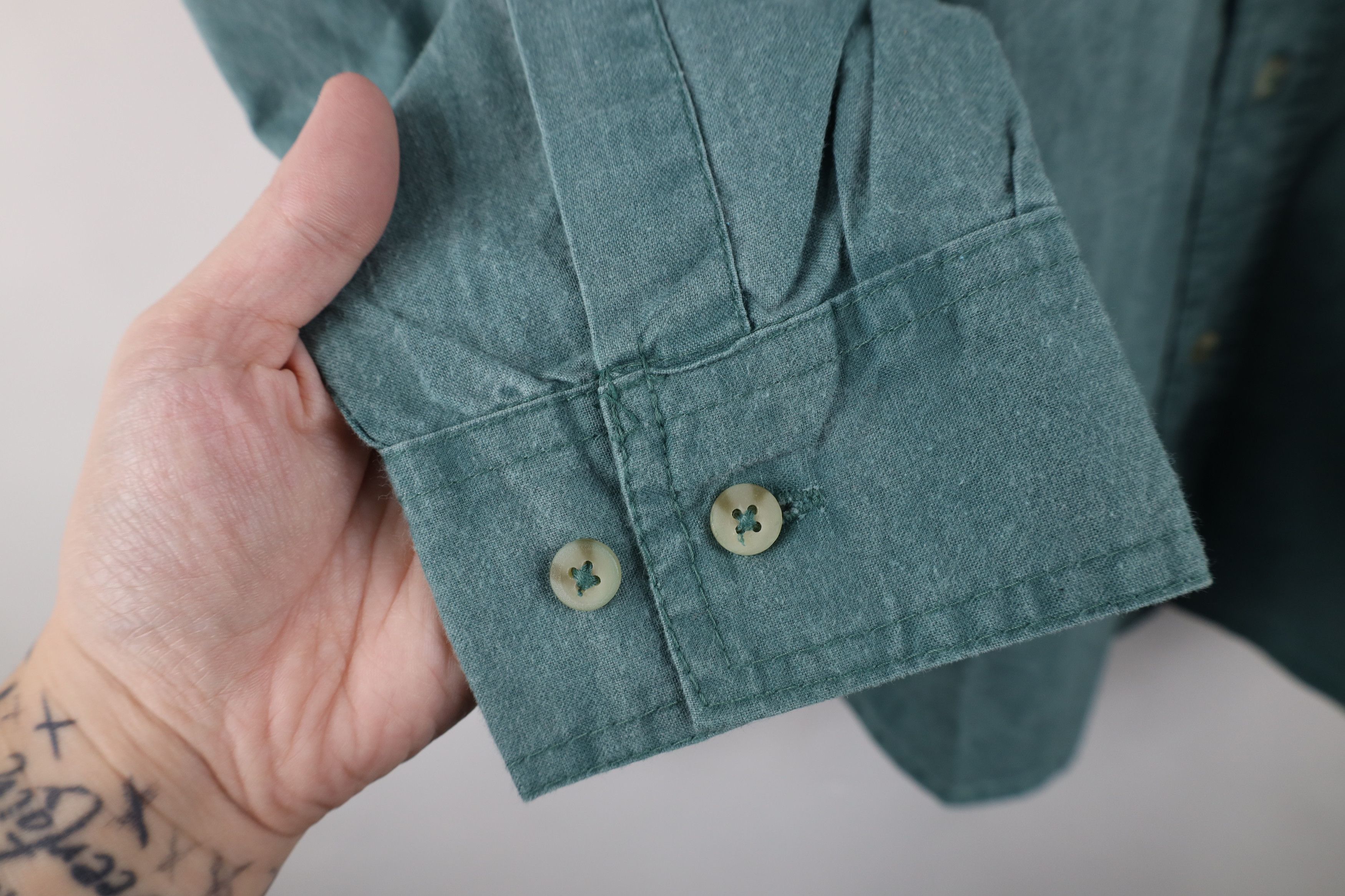 Vintage Vintage 90s Streetwear Stonewash Collared Button Shirt Size US S / EU 44-46 / 1 - 7 Thumbnail