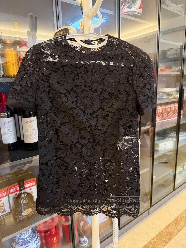 Valentino Valentino Black lace cut-out top Size S / US 4 / IT 40 - 2 Thumbnail