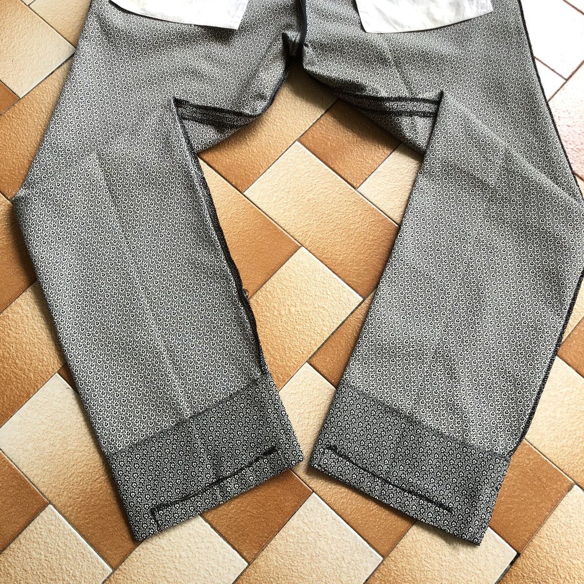 Japanese Brand METRICO floral design trouser Size US 33 - 14 Thumbnail