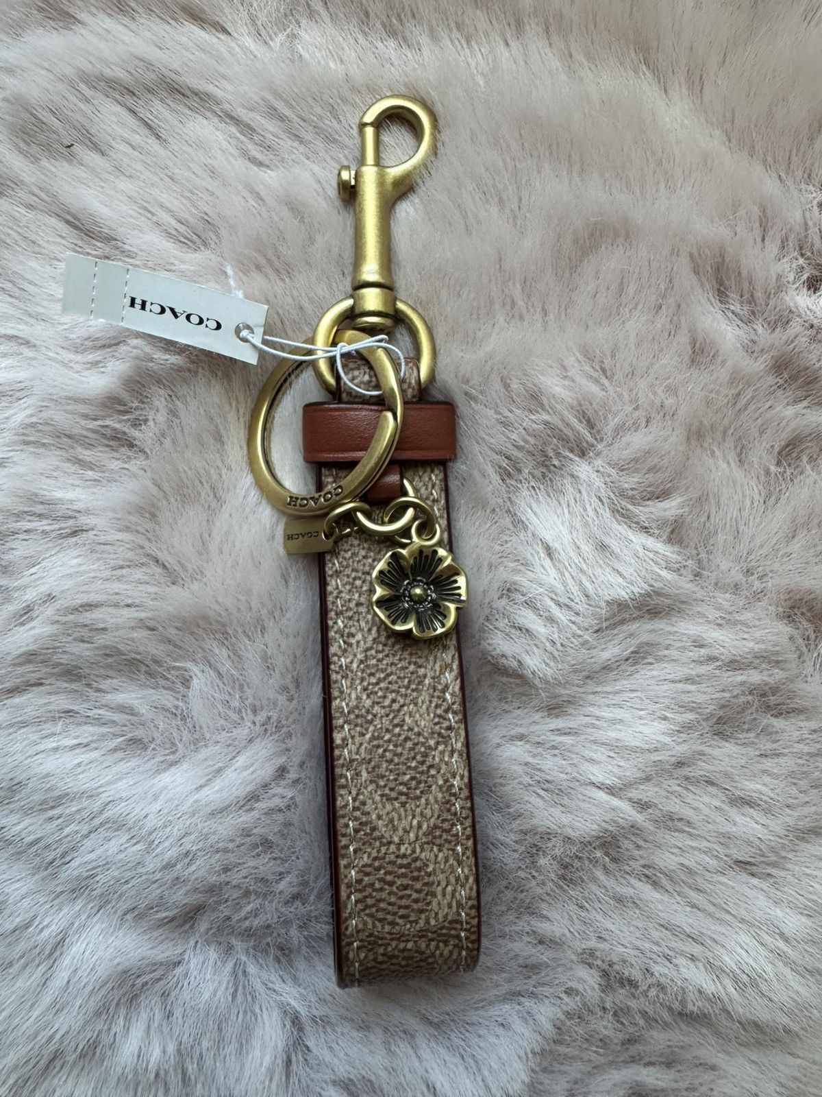Coach Coach Signature Charm Loop Keychain 33087 Size ONE SIZE - 1 Thumbnail