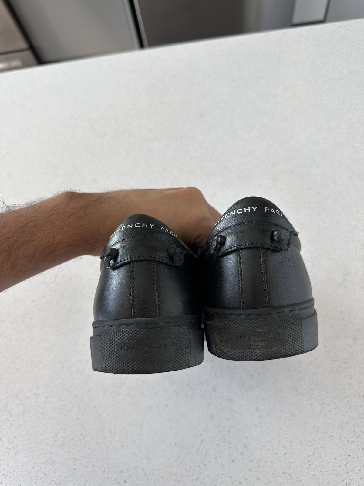 Givenchy Givenchy city Sport sneakers in leather with GIVENCHY strap Size US 7 / EU 40 - 6 Thumbnail