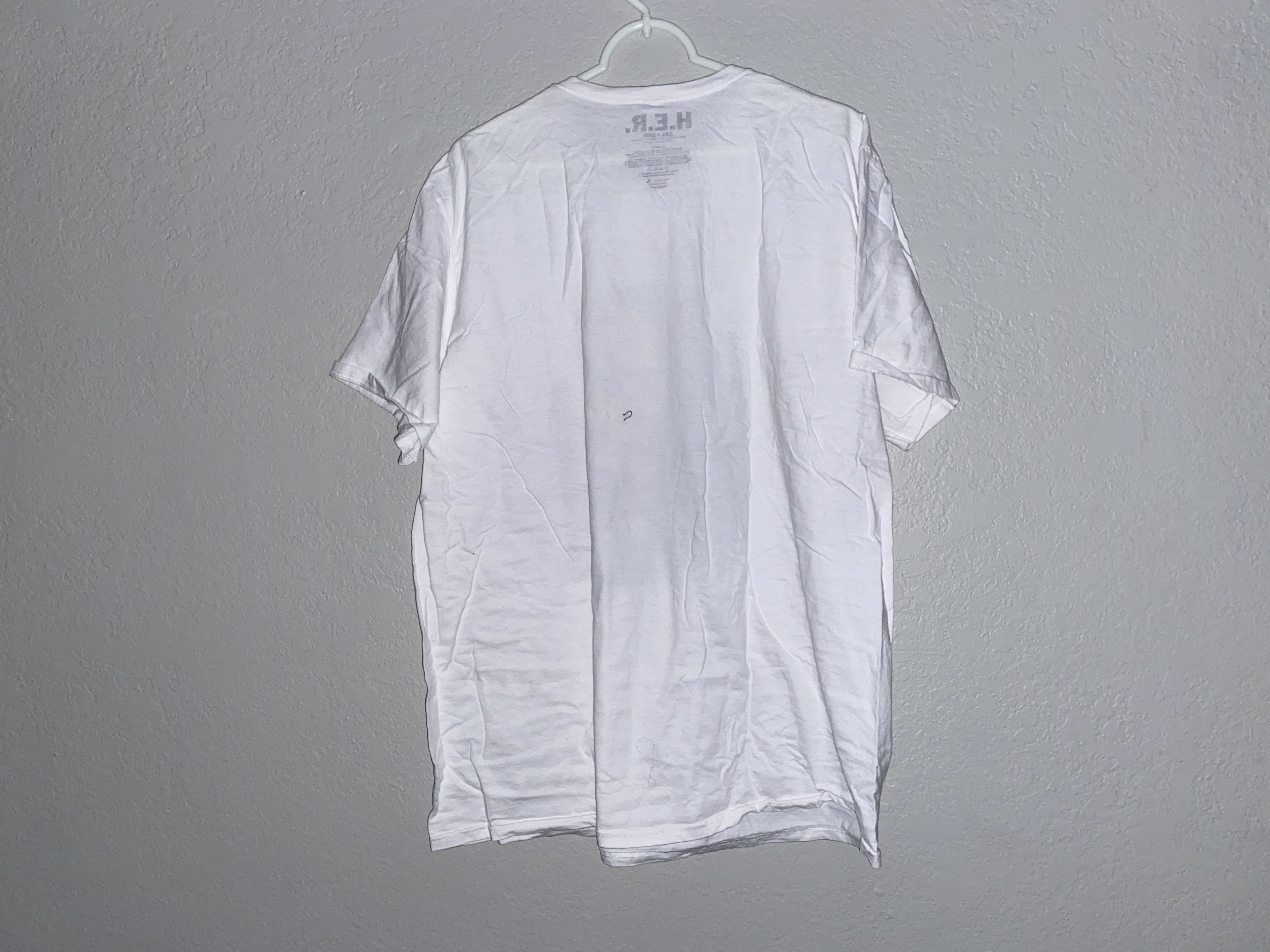 Band Tees × Sony H.E.R. portrait Picture Tee T shirt 2XL Music Artist Singer Size US XXL / EU 58 / 5 - 3 Thumbnail