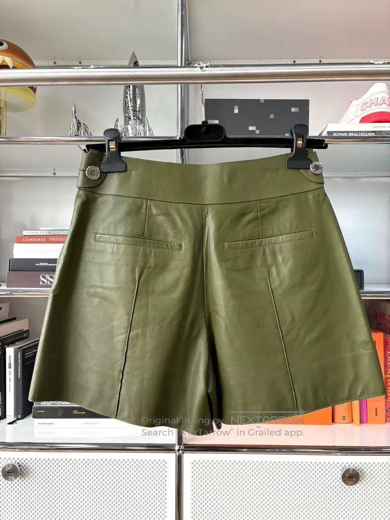 Hermes Hermes Beige green silver buttoned shorts, 100% calf leath Size 42" / US 20 - 6 Thumbnail