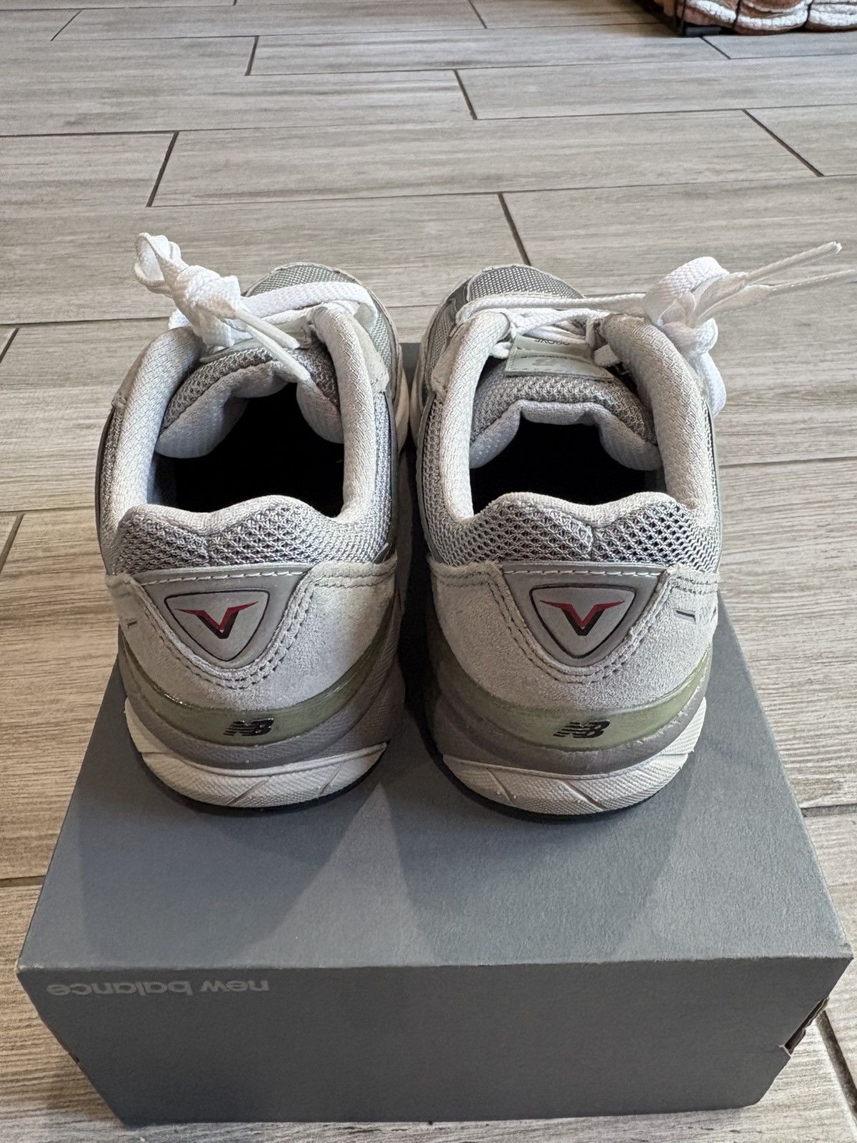 New Balance New Balance 990v5 Gray Little Kids Sneakers PC990GL5 Size 2 Size US 5 / EU 37 - 3 Thumbnail