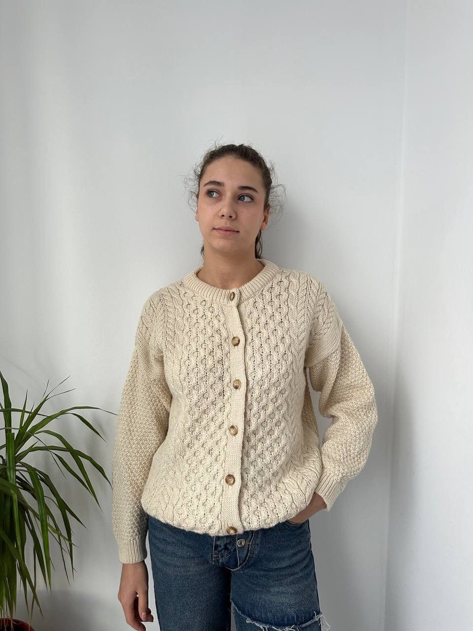 Vintage Vintage Cable Knit Beige Highland Scottish Wool Sweater Size M / US 6-8 / IT 42-44 - 14 Thumbnail