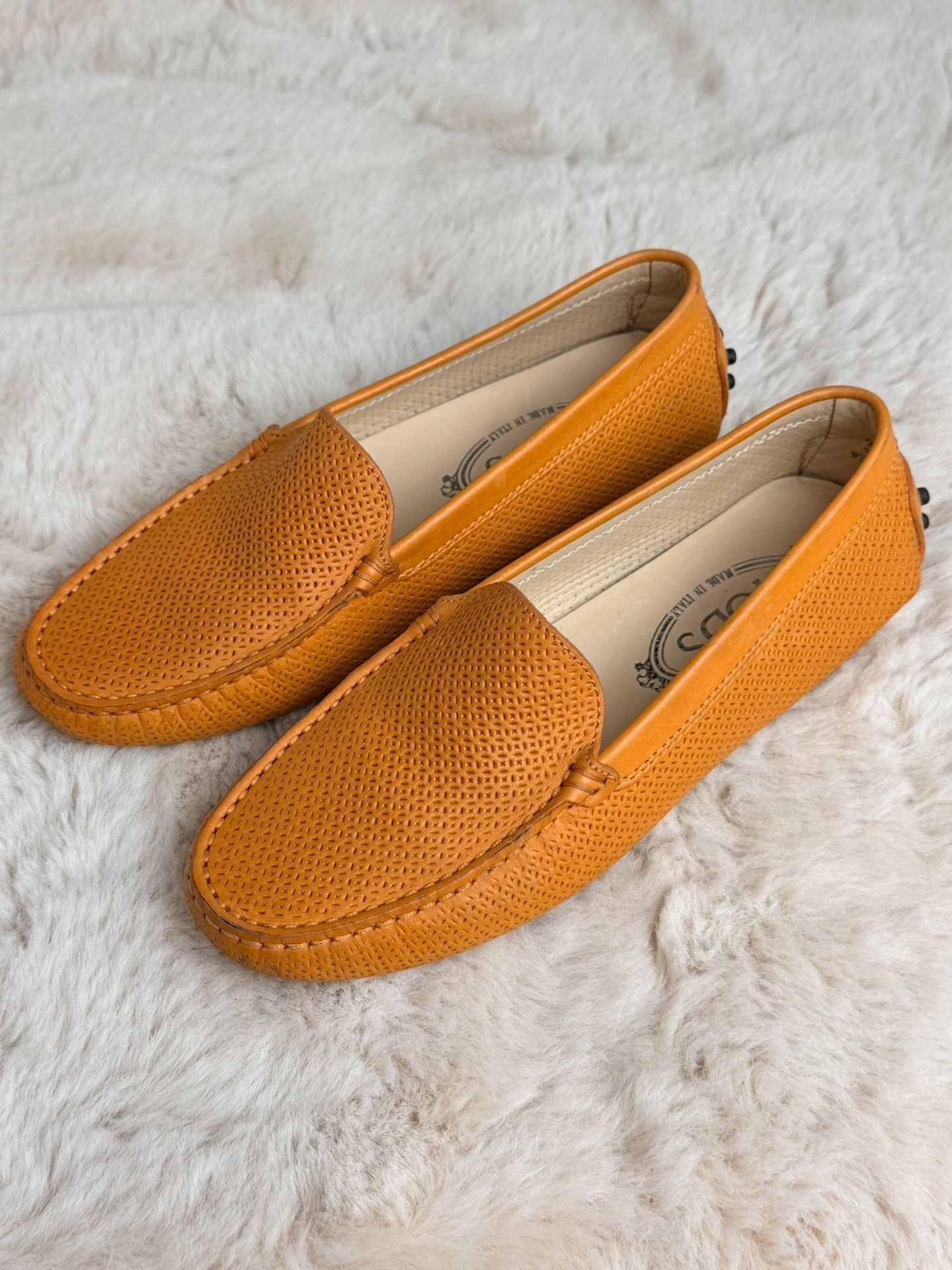 Tod's Tod's Leather Orange Lowtop Sneakers us_6 Women Size US 6 / IT 36 - 1 Thumbnail