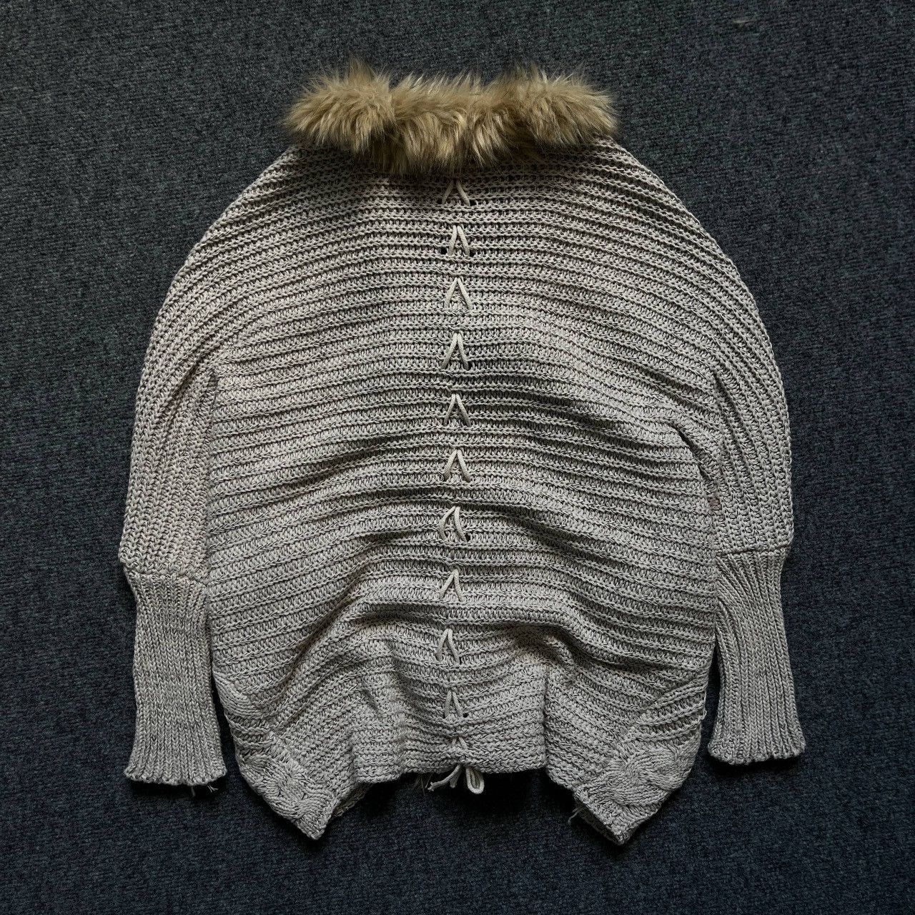 If Six Was Nine VTG Women’s Cape Knit With Faux Fur One Size 00s USA Hype Size ONE SIZE - 8 Thumbnail