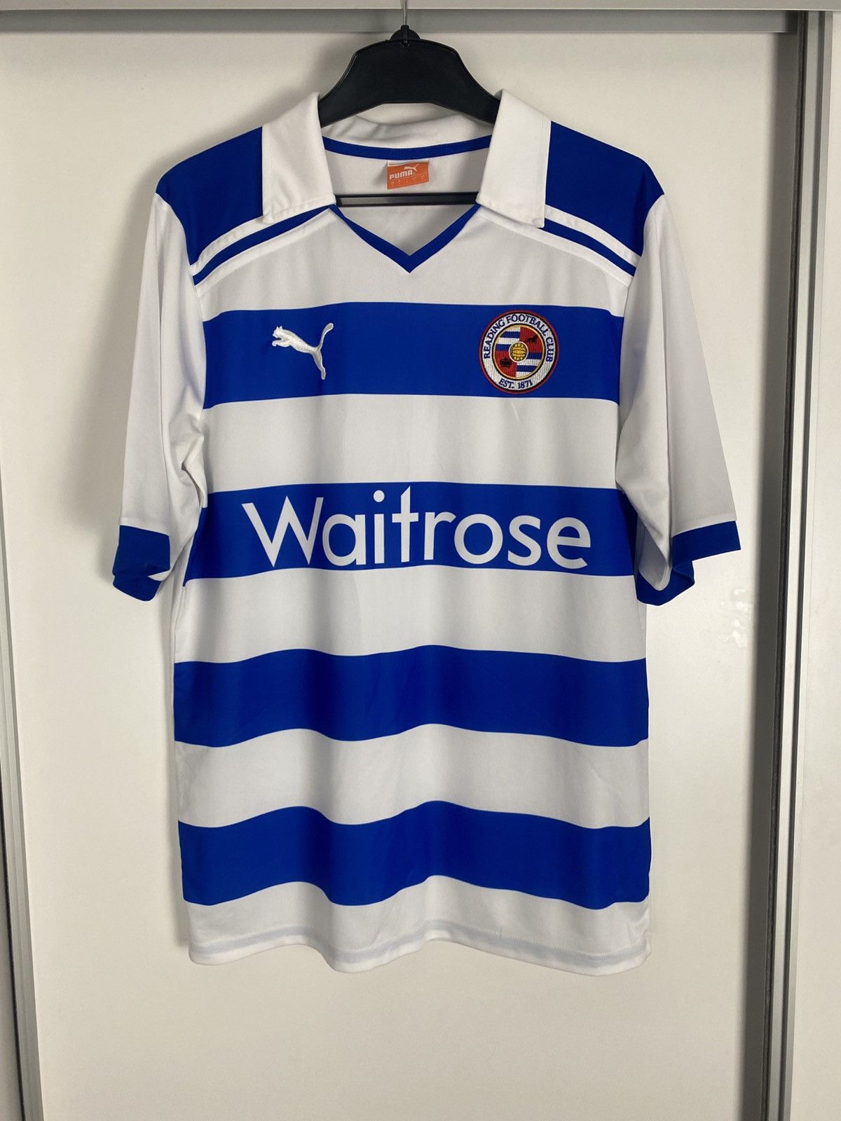 Puma Puma x Reading FC 2011 2012 11/12 vintage y2k soccer Jersey Size US L / EU 52-54 / 3 - 12 Thumbnail