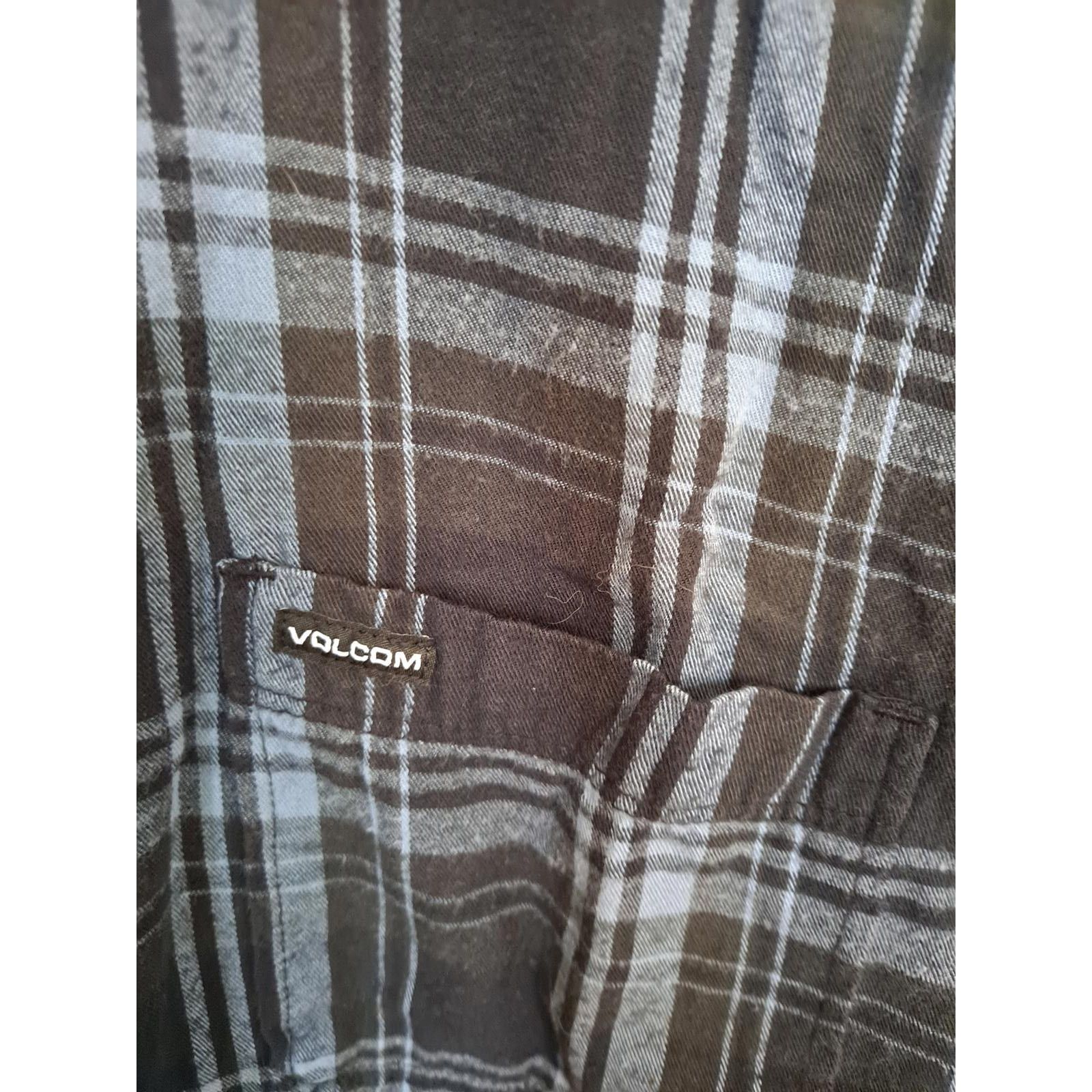 Volcom Volcom Classic Fit Blue and Black Plaid Button Up Shirt Size Size US M / EU 48-50 / 2 - 2 Thumbnail