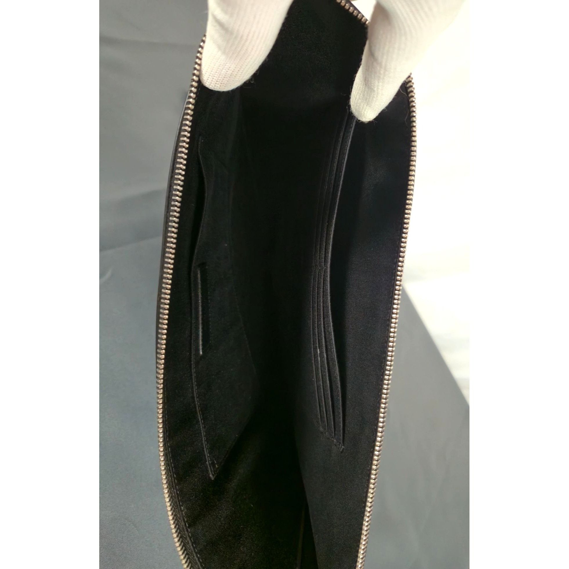 Yves Saint Laurent Saint Laurent Waiting For Sunset Black Leather Pouch Size ONE SIZE - 11 Thumbnail
