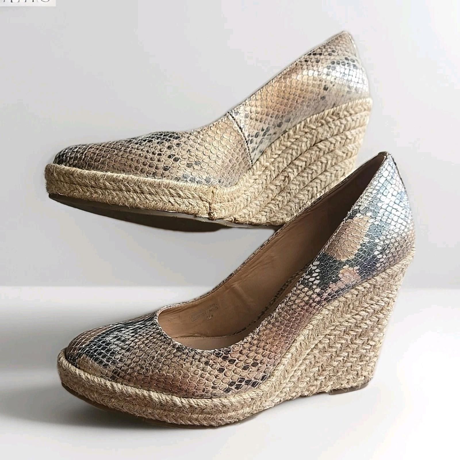 Other Via Spiga Women's Wedge Heels Closed Shoes Snake Leather 8 M Size US 8 / IT 38 - 3 Thumbnail