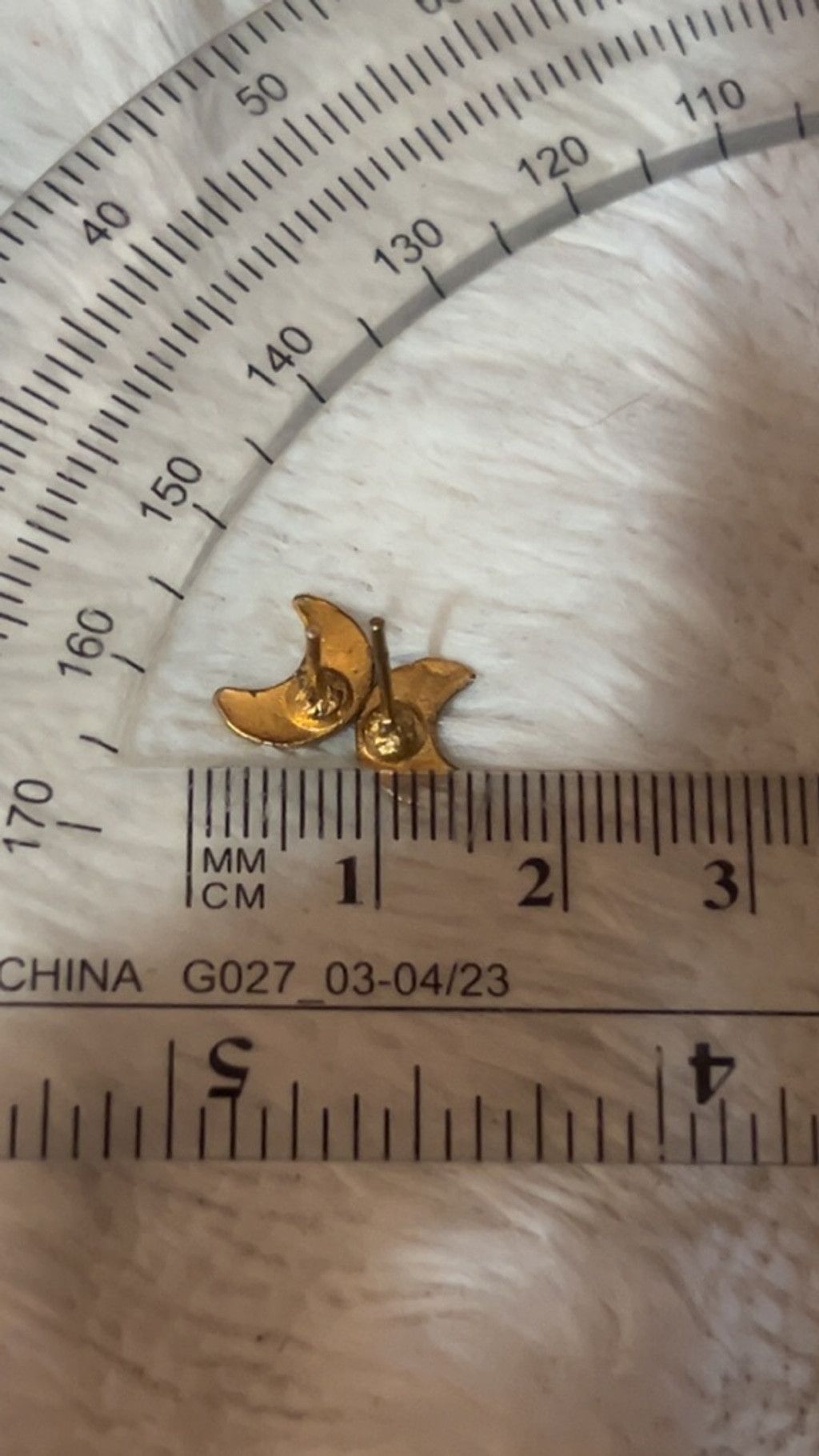 The Unbranded Brand Women's Unbranded Gold Crescent Moon Stud Earrings One Size Size ONE SIZE - 3 Thumbnail