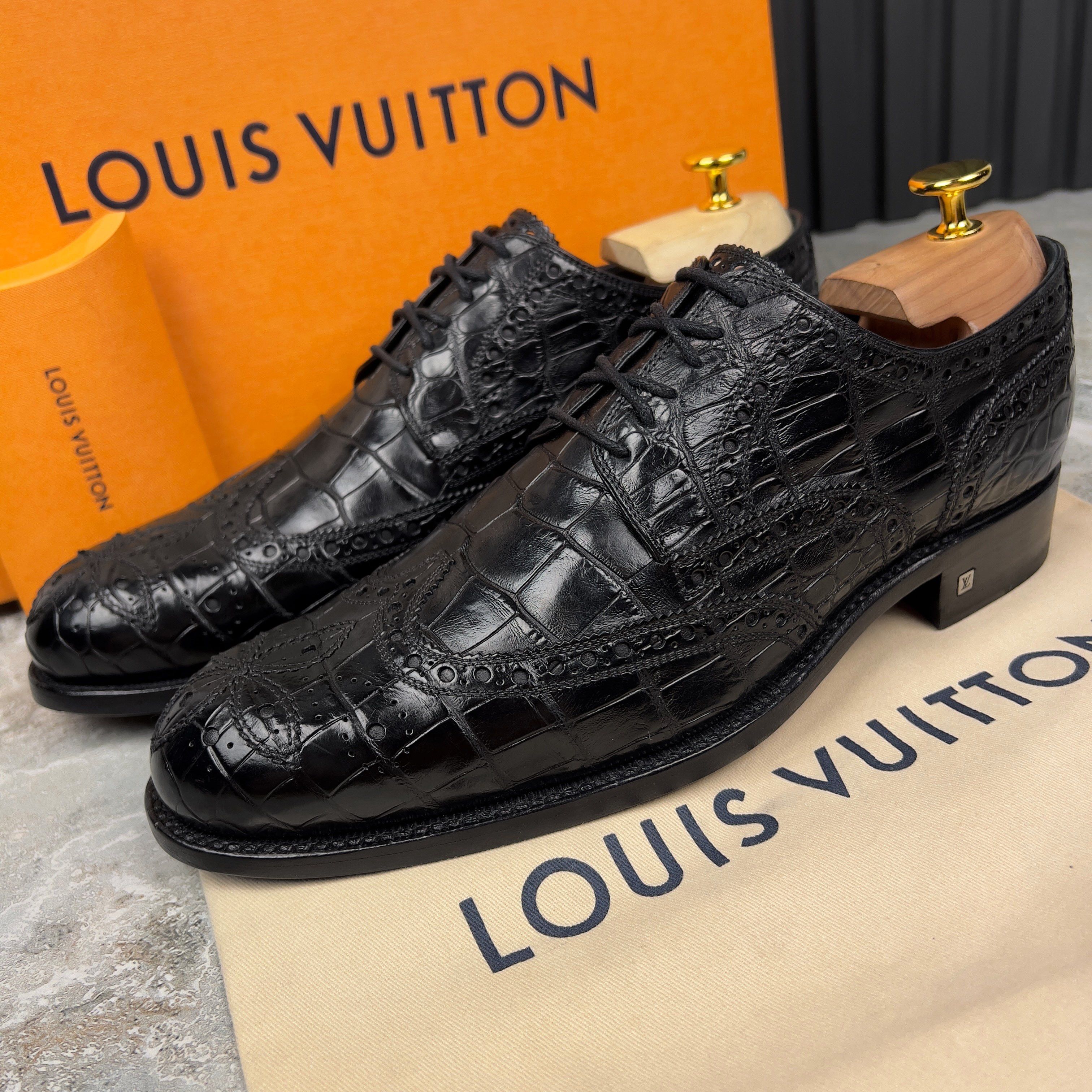 Louis Vuitton Derby Wingtip Alligator Crocodile Black Leather Size US 8 / EU 41 - 1 Thumbnail