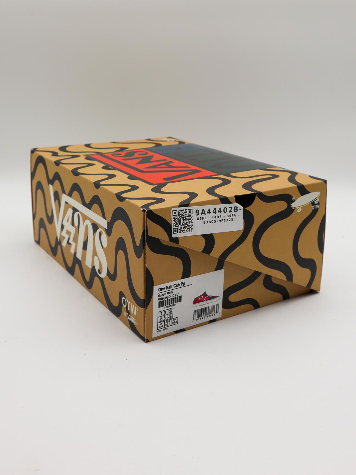Vans Vans & Parra Collab OTW Half Cab PP - VN000SDHCYL1 - BNIB Size US 7 / EU 40 - 8 Thumbnail
