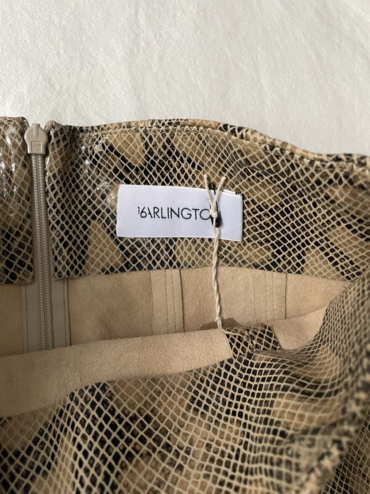 16Arlington 16Arlington Python Pencil Skirt Size 26" / US 2 / IT 38 - 4 Thumbnail