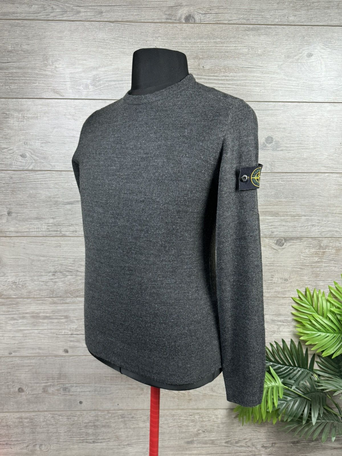 Stone Island Stone Island size S ( 😎 sale without a patch) Size US S / EU 44-46 / 1 - 6 Thumbnail