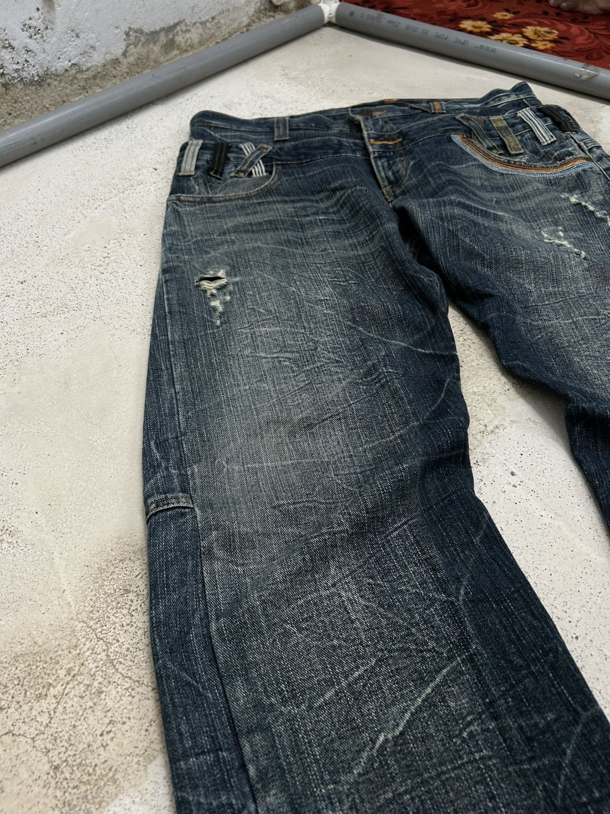 Japanese Brand Vintage Dominate Double Waist Whisker Clawn Mark Distressed Size US 35 - 5 Thumbnail