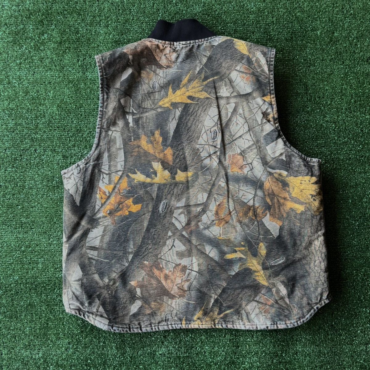 Carhartt × Designer × Vintage Vintage Realtree Camo Carhartt Arctic Vest Size US L / EU 52-54 / 3 - 5 Thumbnail