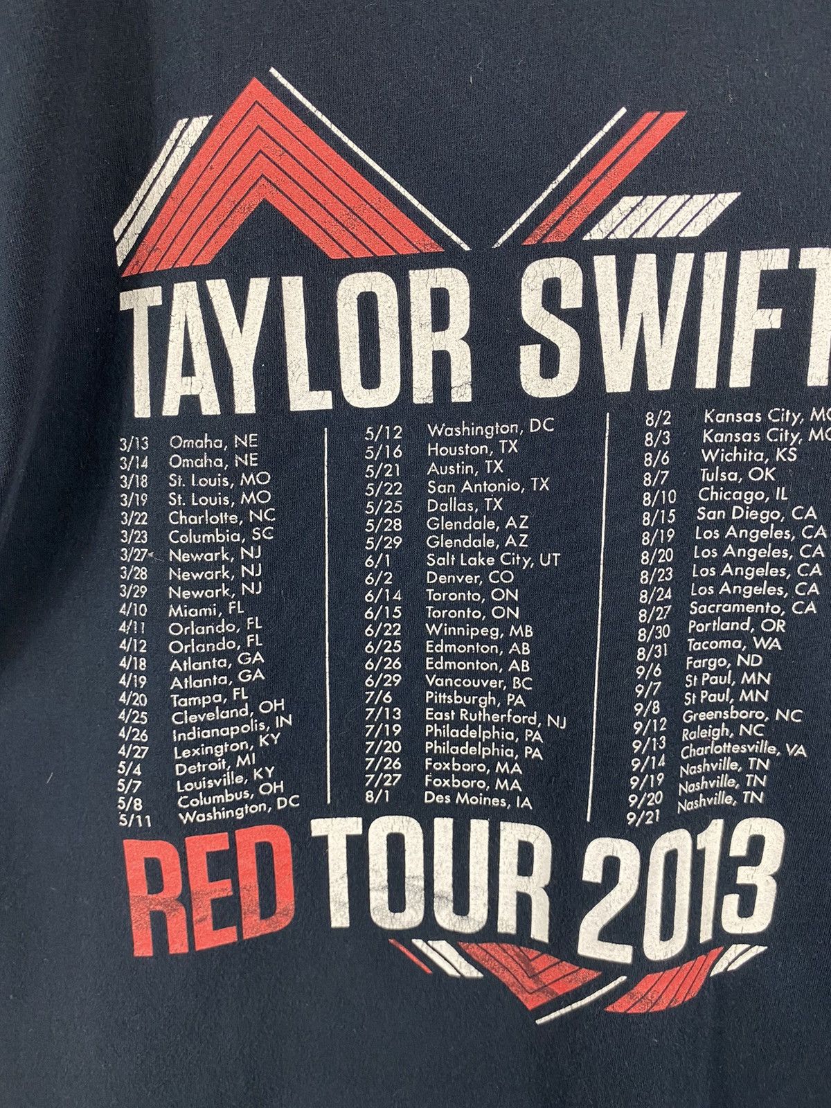 Band Tees Solo Singer Taylor Swift Red Tour 2013 Tee Size S / US 4 / IT 40 - 5 Thumbnail