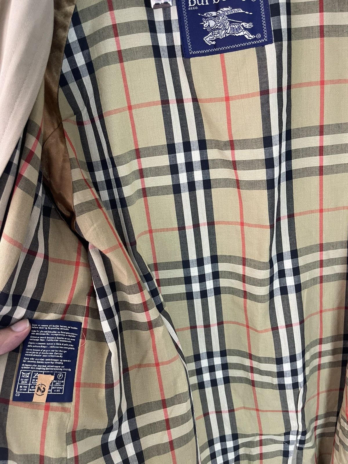 Burberry Prorsum VINTAGE ICONIC BURBERRYS LONDON NOVA CHECK TRENCH Size US M / EU 48-50 / 2 - 7 Thumbnail