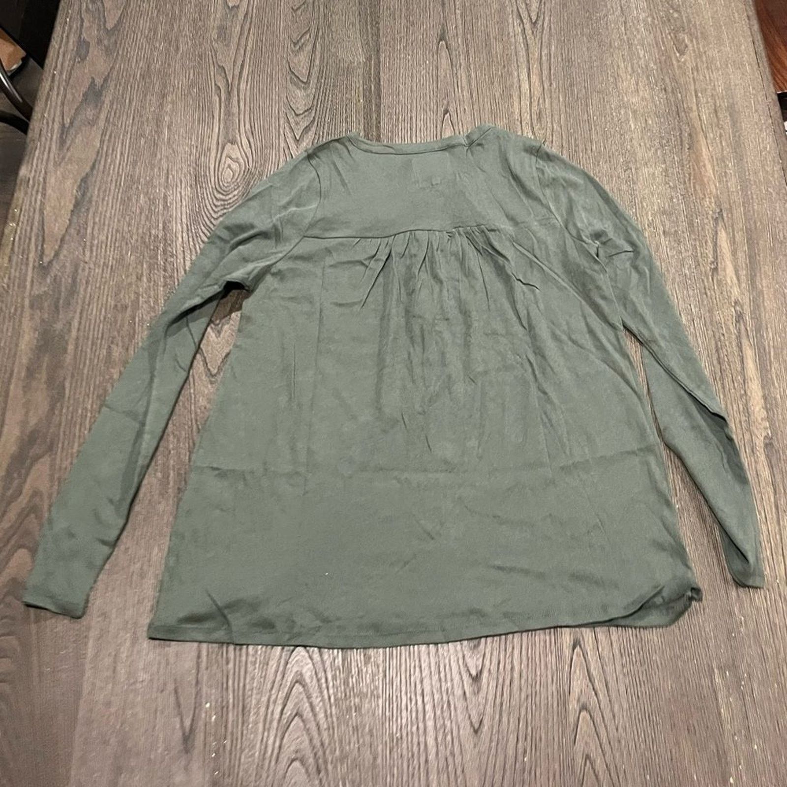 Vintage NWT Chaser Olive Green Long Sleeve Ruffled T-Shirt Sz S Size S / US 4 / IT 40 - 5 Thumbnail