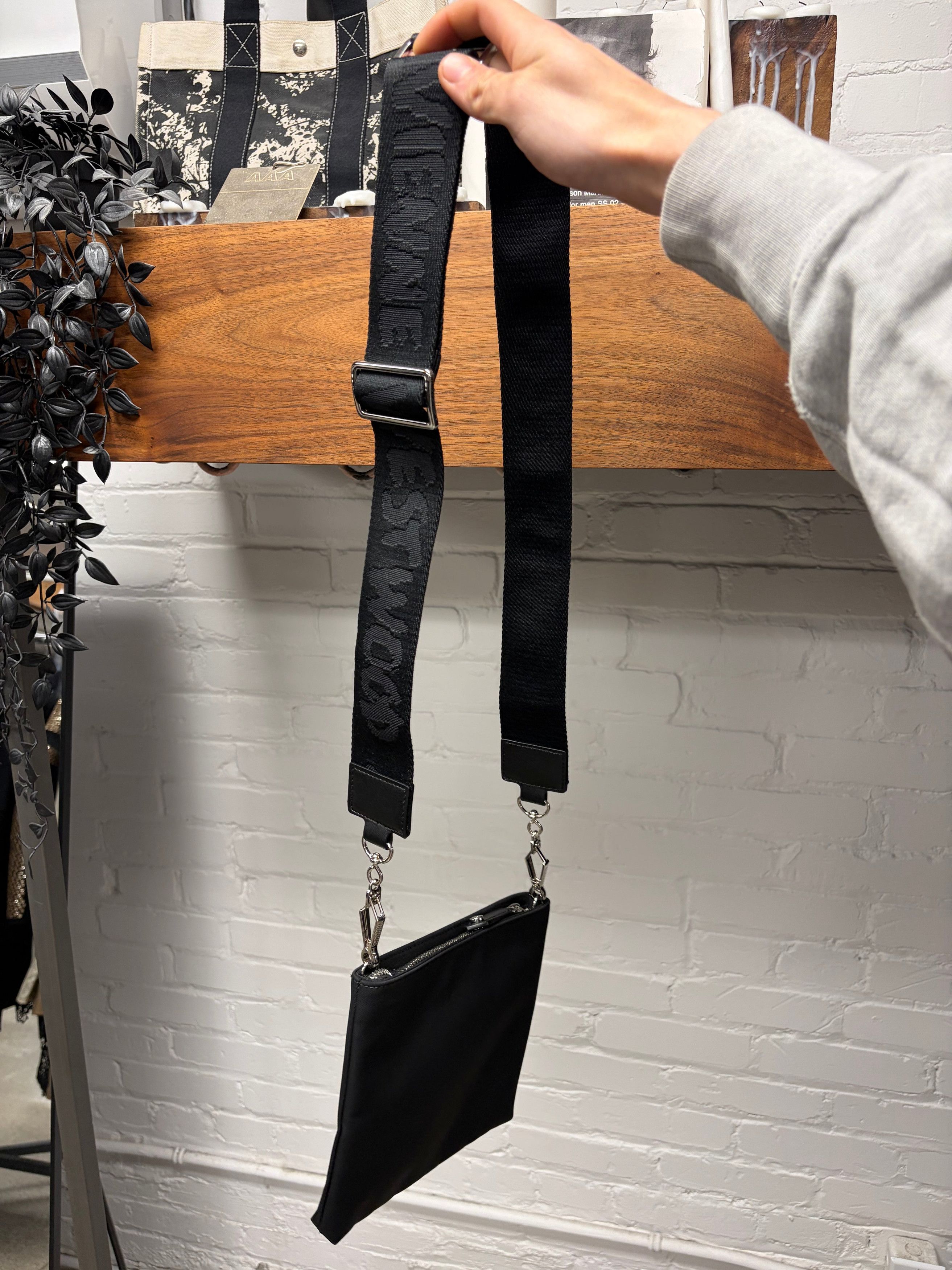 Vivienne Westwood Vivienne Westwood ‘Orb Logo’ Black Nylon Crossbody Bag Size ONE SIZE - 3 Thumbnail