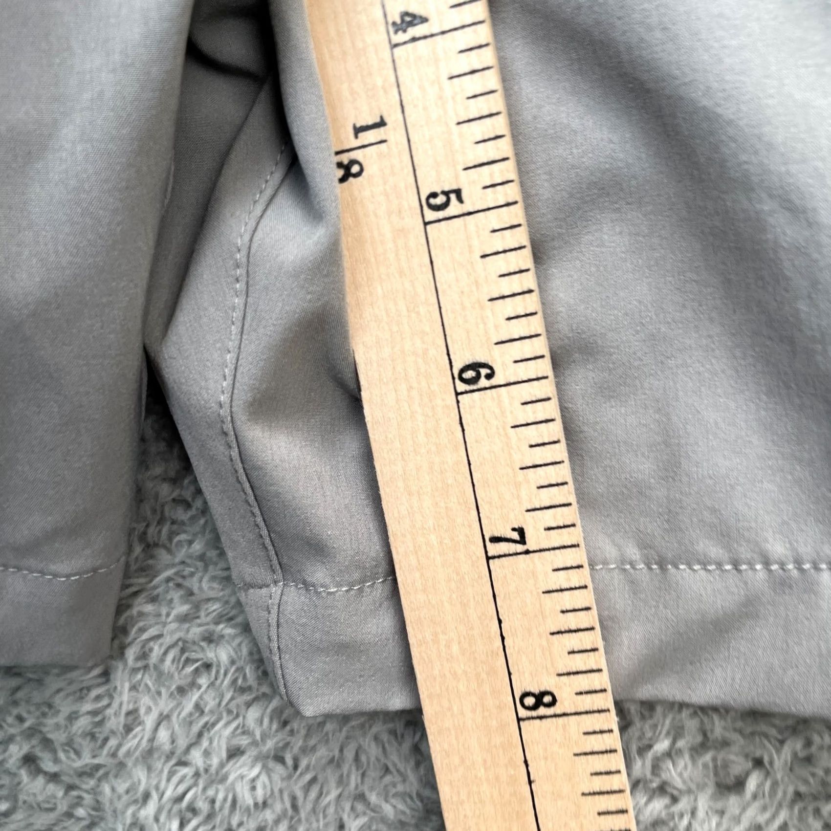 Fabletics Fabletics Shorts Mens 34 Gray The Only Tech Athletic Stretch Water Repellent Activewear Casual Size US 34 / EU 50 - 7 Thumbnail