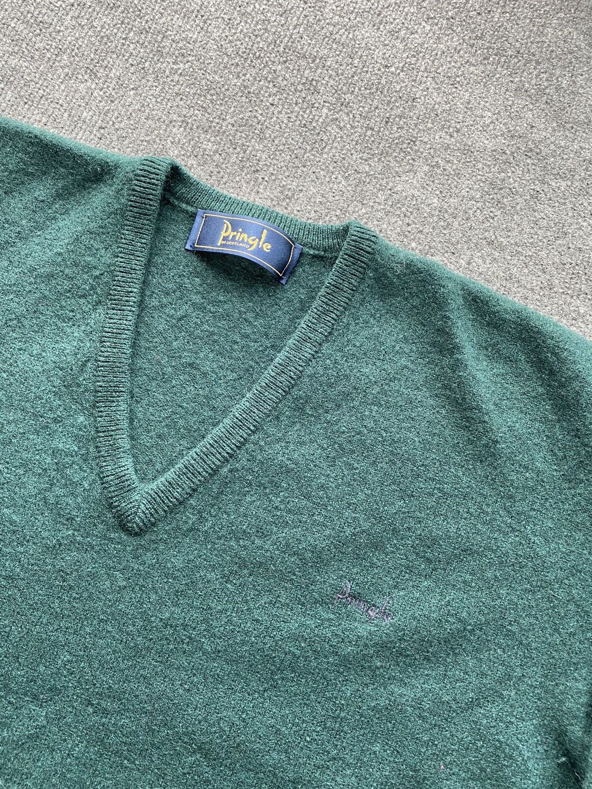 Pringle Of Scotland 🔥Pringle Scotland pure new wool v neck sweater mens Size US XL / EU 56 / 4 - 14 Thumbnail