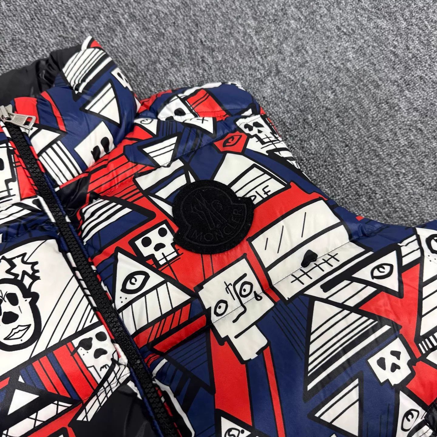 Moncler Moncler Comic Colorblock Limited Down Vest Size 3 99New Size US L / EU 52-54 / 3 - 4 Thumbnail