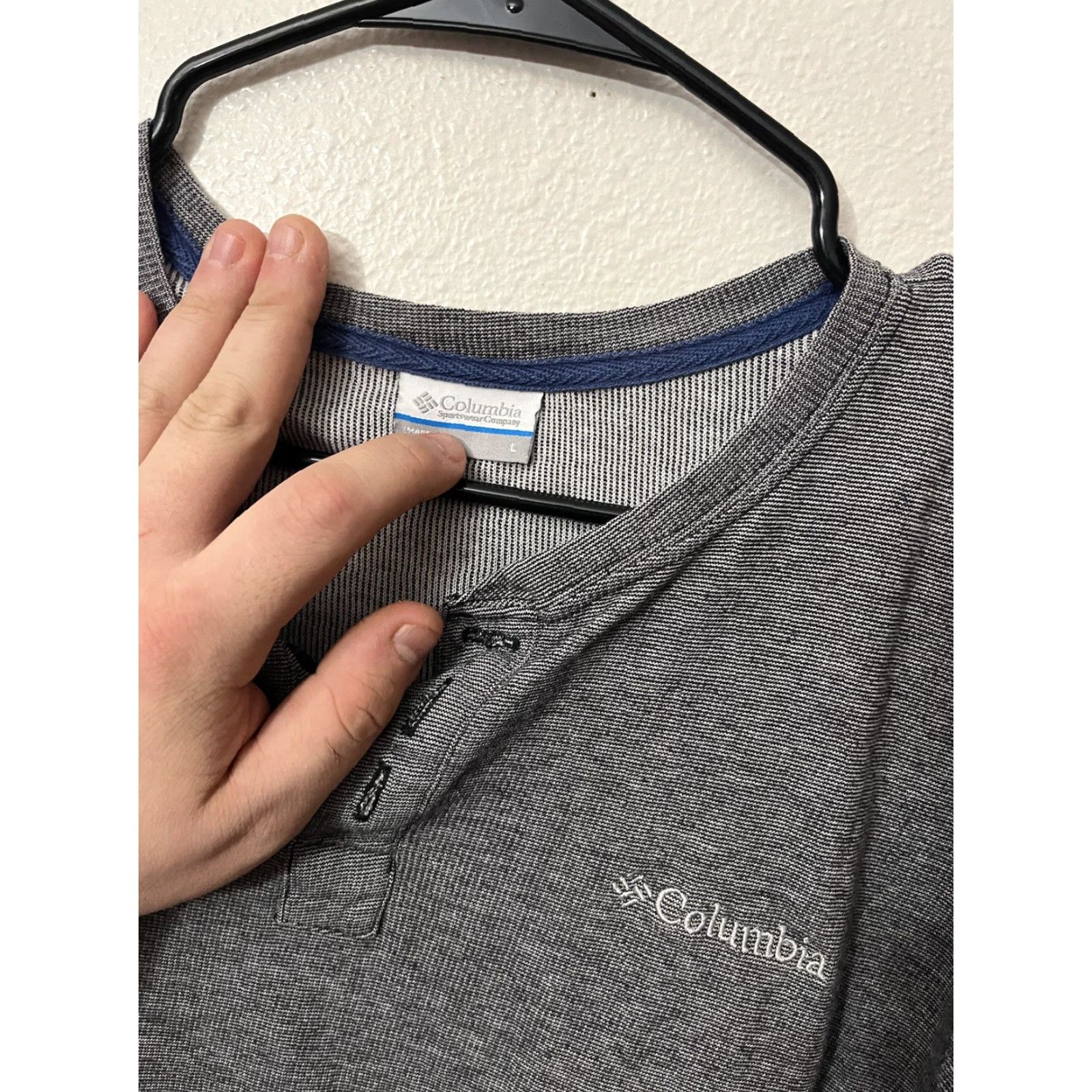 Vintage VINTAGE Columbia Henley Shirt Mens Gray Long Sleeve Omni-Wick Logo Cotton Large Size US L / EU 52-54 / 3 - 2 Thumbnail