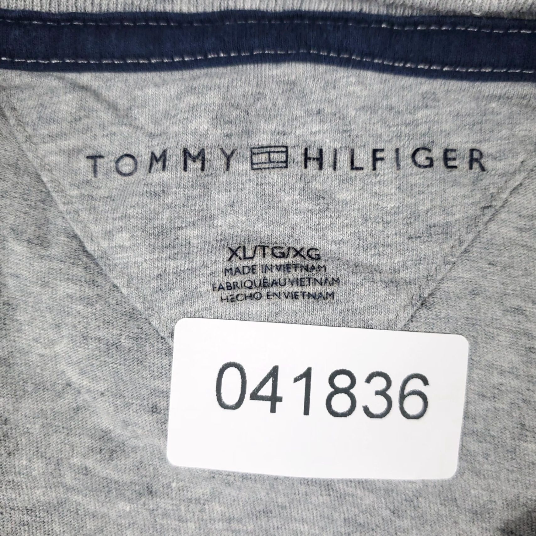 Tommy Hilfiger Tommy Hilfiger Shirt Mens XL Gray T-Shirt Casual Short Sleeve Crew Neck Logo Knit Cotton Size US XL / EU 56 / 4 - 6 Thumbnail