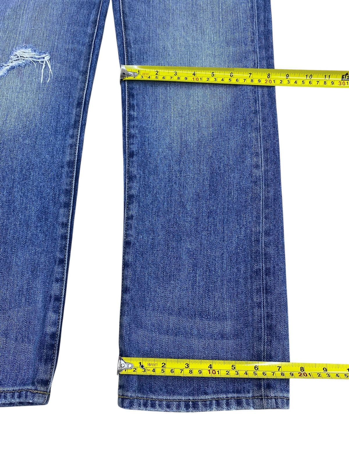 Uniqlo Uniqlo Faded Blue Wash Ripped Style Loose Jeans Size US 32 / EU 48 - 8 Thumbnail