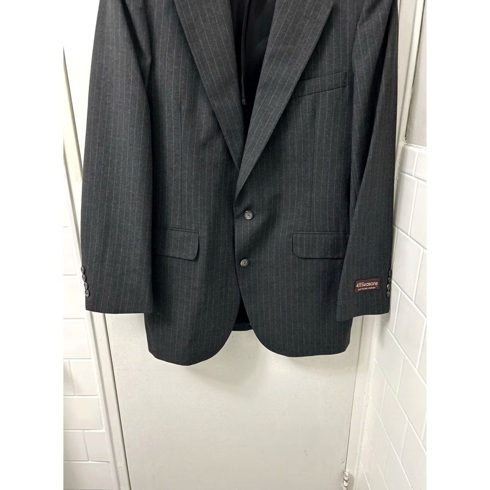 Vintage VTG Brooke & Deane Blazer Mens 40 Gray Pinstripe Wool Jacket USA NWT Two-Button Notch Lining Polyester 32” Long Formal Business Size 40R - 3 Thumbnail
