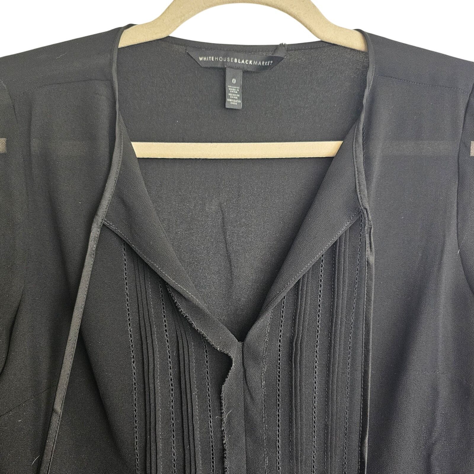 White House Black Market White House Black Market Blouse Women 0 Pintuck Bell Sleeve Size XS / US 0-2 / IT 36-38 - 2 Thumbnail