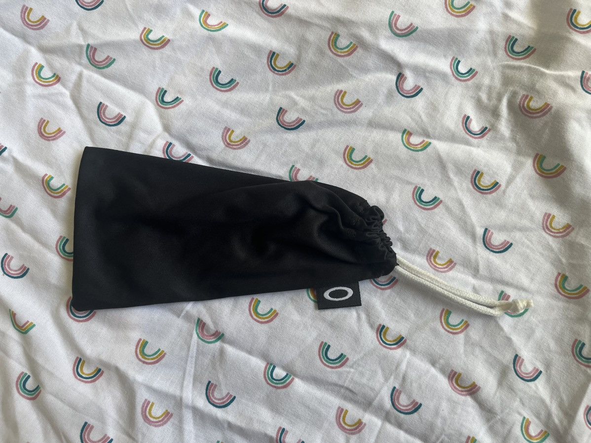 Oakley Oakley Soft Pouch Case Drawstring Clean Cloth Bag Sunglasses Size ONE SIZE - 4 Thumbnail